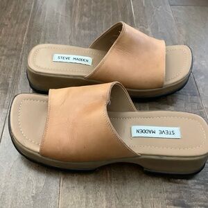 Steve Madden Tan Slide Leather Sandals, Size 8